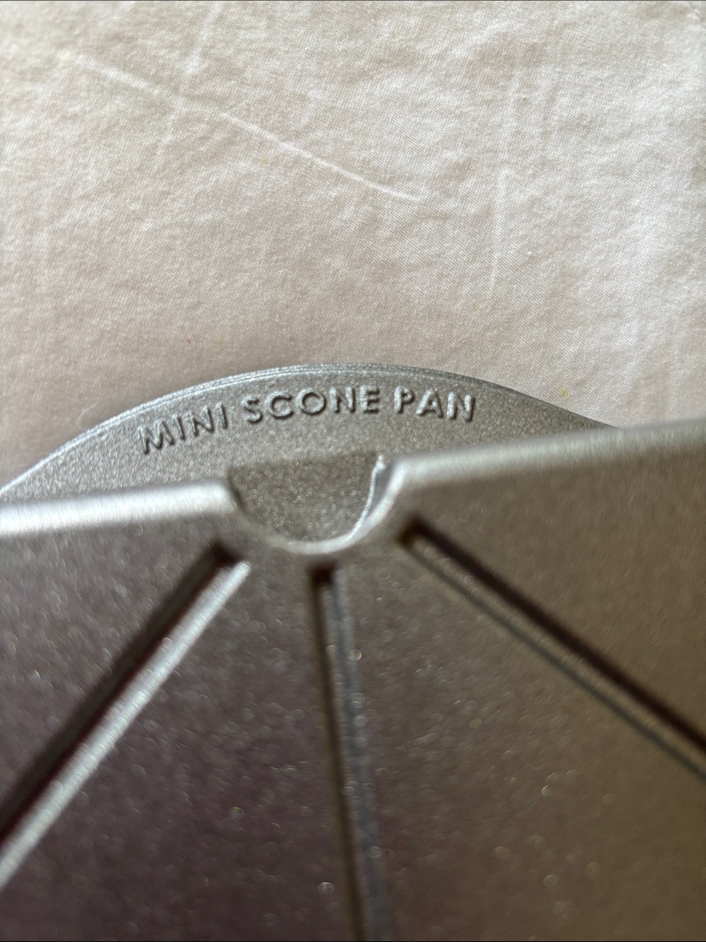 Mini Scone Pan - Picture 4 of 4